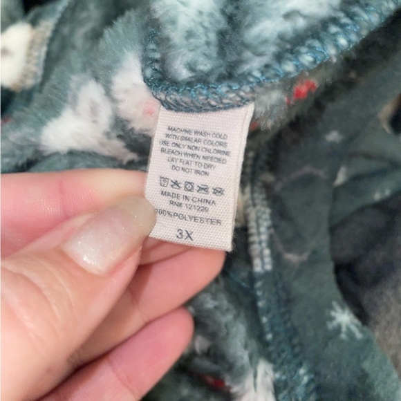 BearPaw 2-Piece Fa La La Pajama Set with Green Fleece Pants Size 3X - Picture 6 of 9